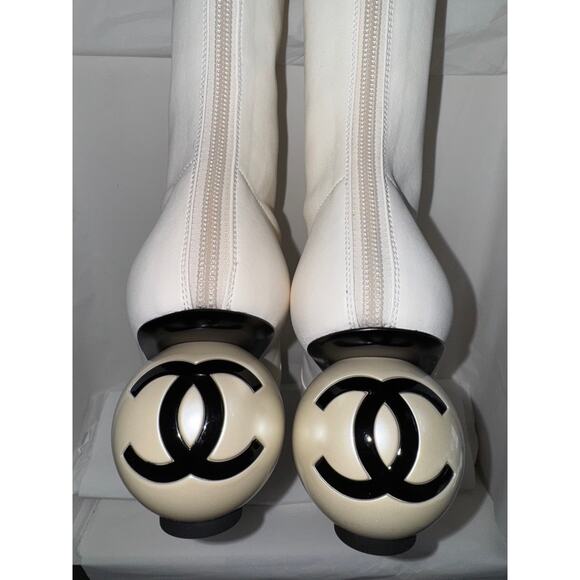 Chanel 25K White Black Pearl Ball Heel CC Logo Stretch Leather Midcalf Boot 39 - Picture 9 of 16